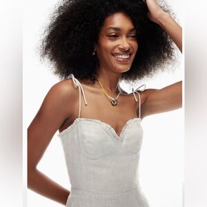 LINEN Fable Babaton Aritzia sage green size 6